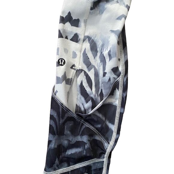 Lululemon Wunder Under Pant SE Dance in Pretty Plume Angel Wing Black Size 4 - Picture 9 of 10